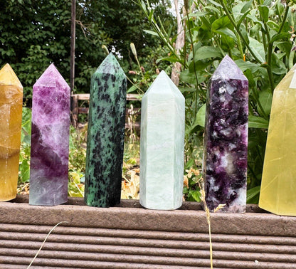 Gemstone tower 5 to 11cm mystery wand surprise crystal point